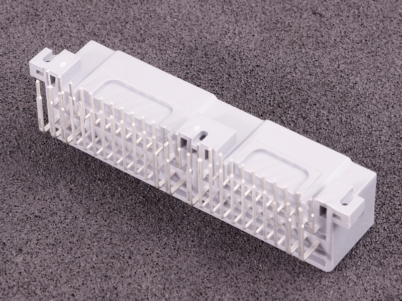 Connecteur calculateur Mazda MX5 (40 broches)