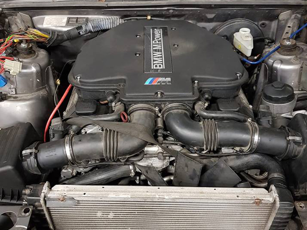 MONTAGNE VOLVO 7/900 - BMW M60 / M62