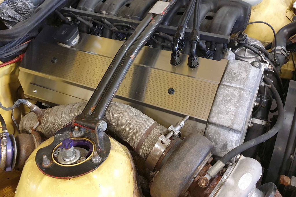 ASS Valve cover plate BMW M50