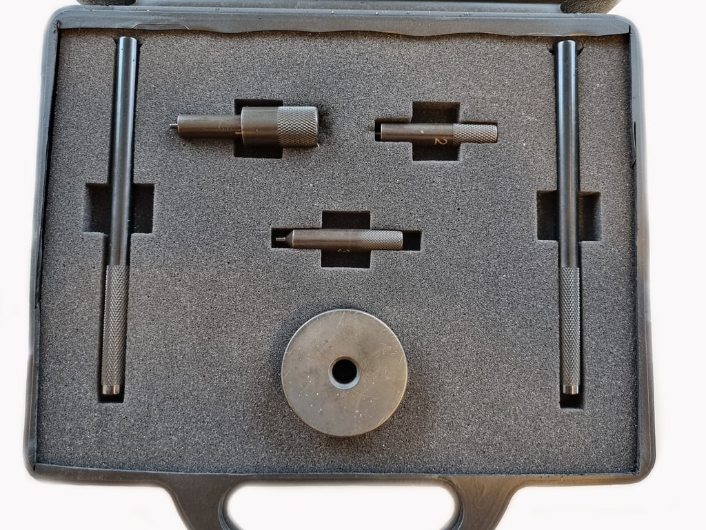Outil conique pour tuyaux de frein