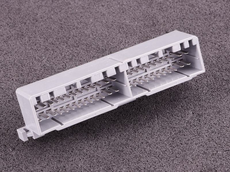 Connecteur calculateur Mazda MX5 (40 broches)