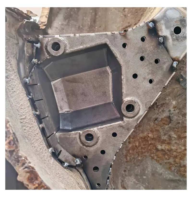 Renfort de fixation du bras de suspension arrière BMW E46