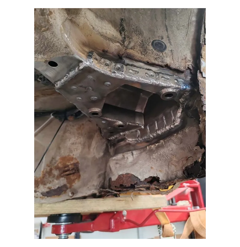 Renfort de fixation du bras de suspension arrière BMW E46