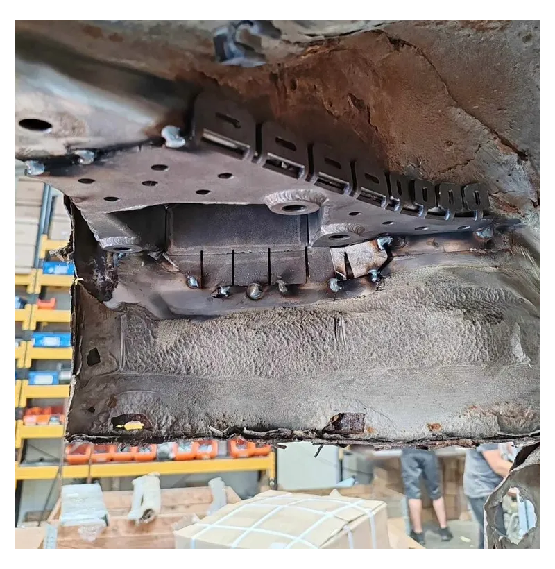 Renfort de fixation du bras de suspension arrière BMW E46