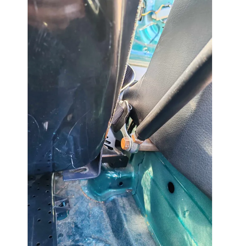 Fixation de ceinture / barre de harnais pour BMW E36