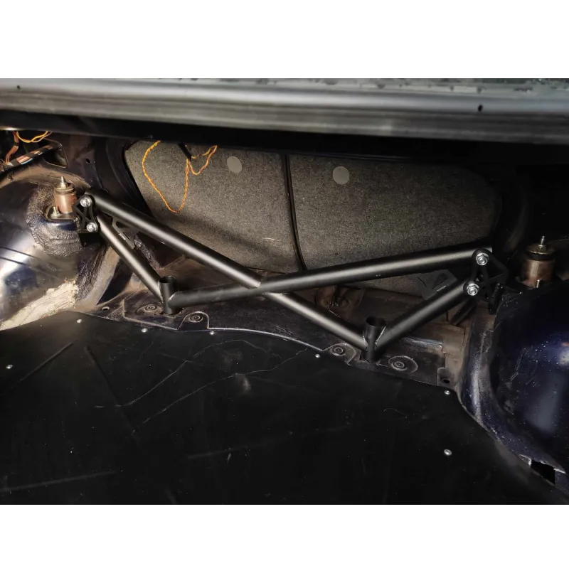 Sous-châssis arrière 4 points pour BMW E36 X-brace