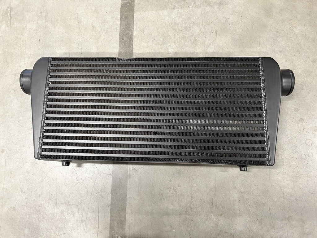 Intercooler Hurricane noir, connexions de 3 pouces (78 cm de large)