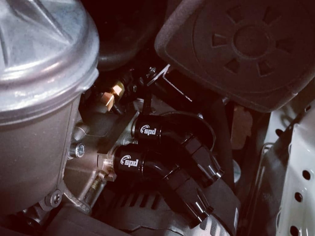 BMW S50, S54 Un adaptateur de refroidisseur d'huile